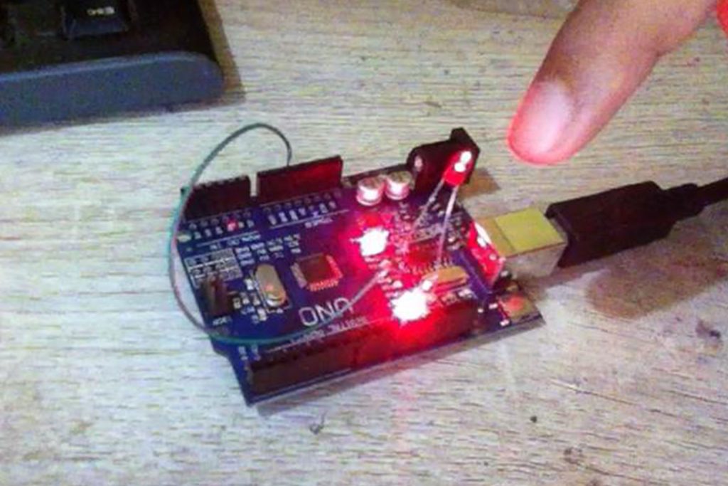 Cara memulai menggunakan Arduino Uno R3 Clone (CH340) – Arduino Ciihuy!